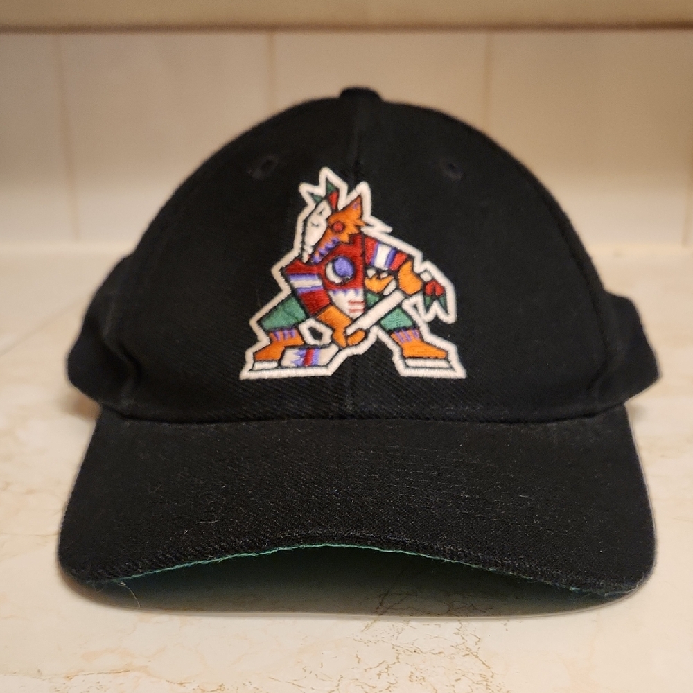Arizona Coyotes NHL Embroidered Logo Adjustable Snap Back Hat Vintage 90's